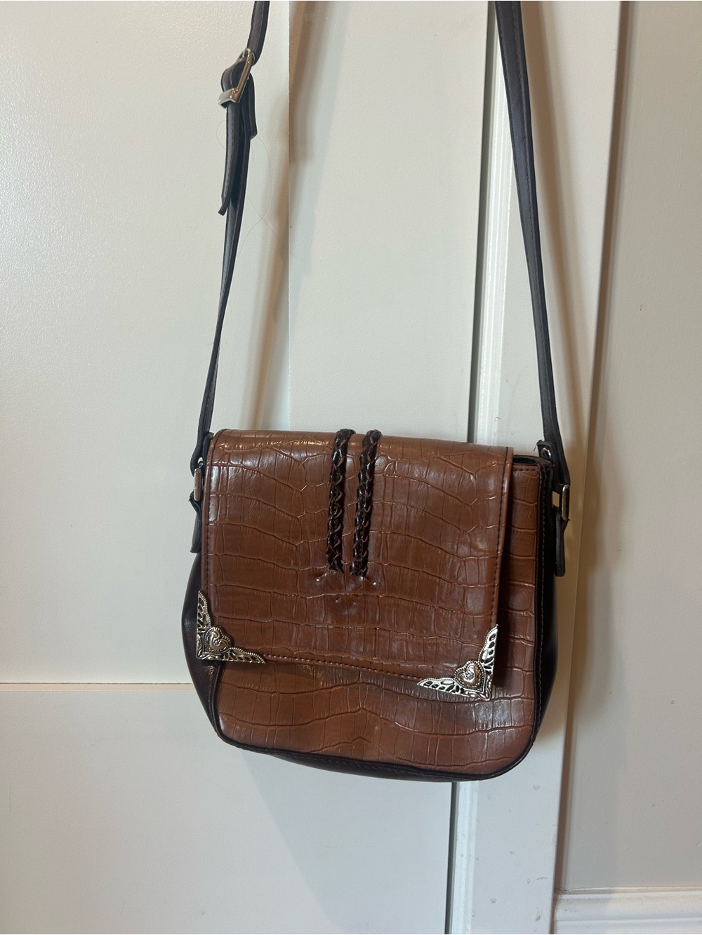Vintage Brighton Brown Croc-Embossed Crossbody Bag with Western Silver Accents